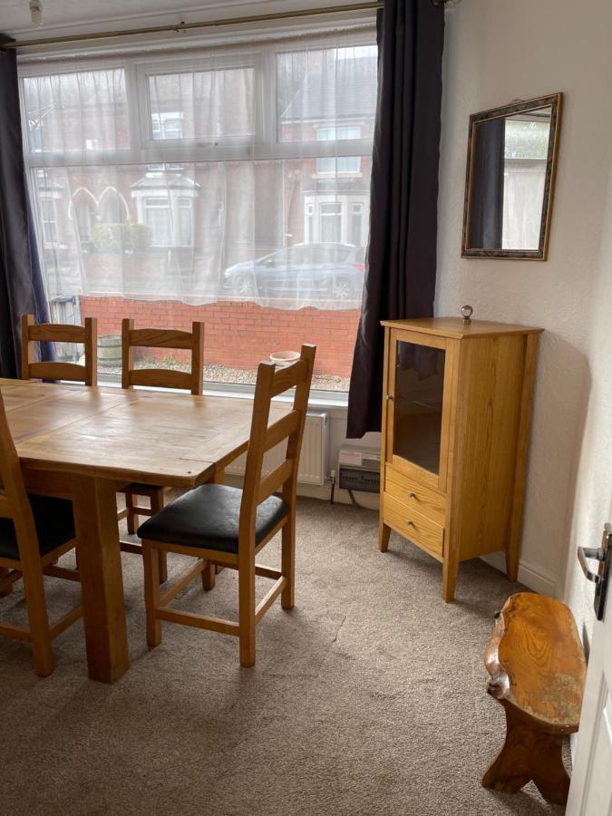 Spacious, Sleeps 17, 3 Bathrooms, Parking, Мансфилд Екстериор снимка