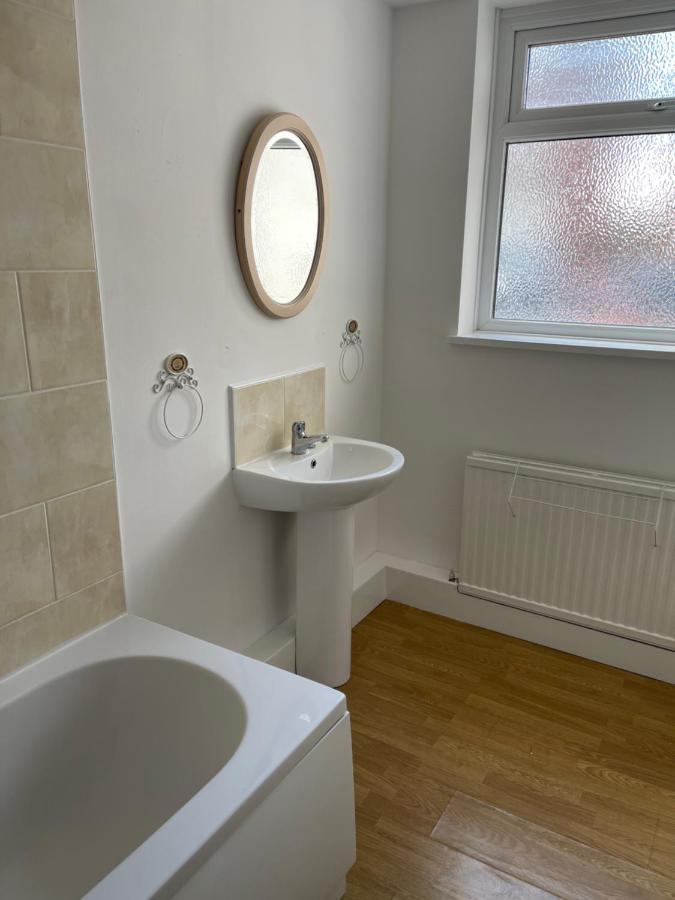Spacious, Sleeps 17, 3 Bathrooms, Parking, Мансфилд Екстериор снимка