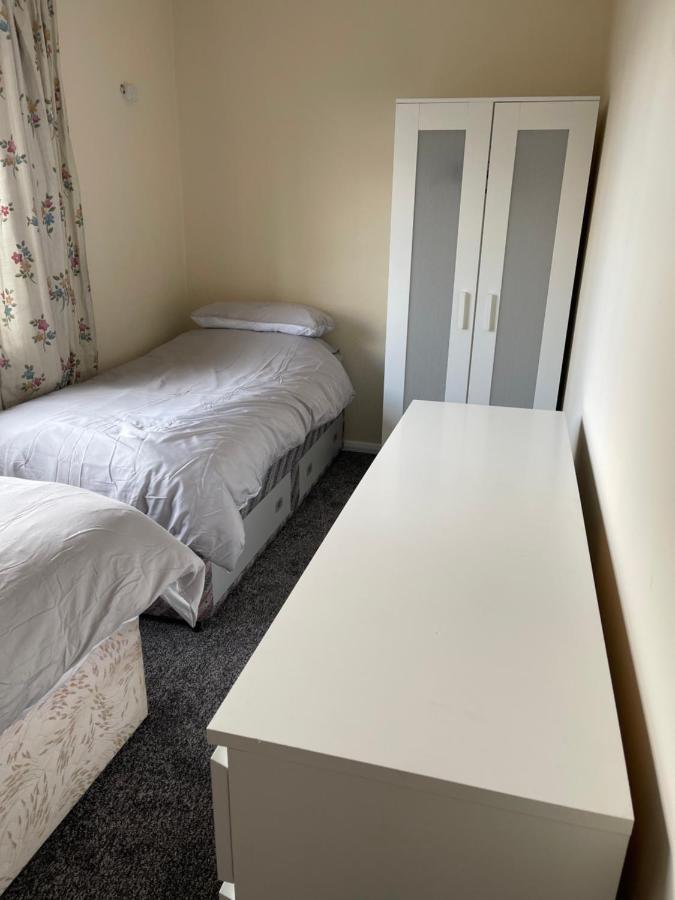 Spacious, Sleeps 17, 3 Bathrooms, Parking, Мансфилд Екстериор снимка