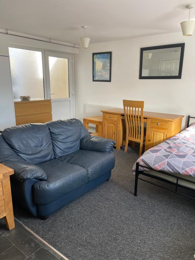 Spacious, Sleeps 17, 3 Bathrooms, Parking, Мансфилд Екстериор снимка