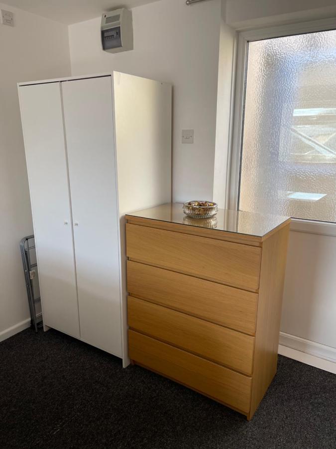 Spacious, Sleeps 17, 3 Bathrooms, Parking, Мансфилд Екстериор снимка