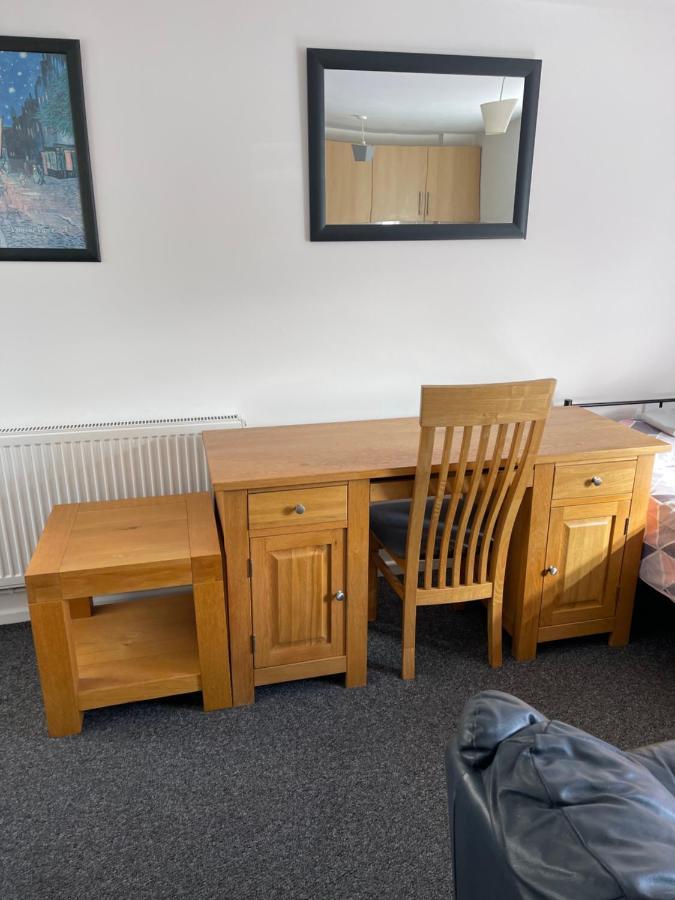 Spacious, Sleeps 17, 3 Bathrooms, Parking, Мансфилд Екстериор снимка