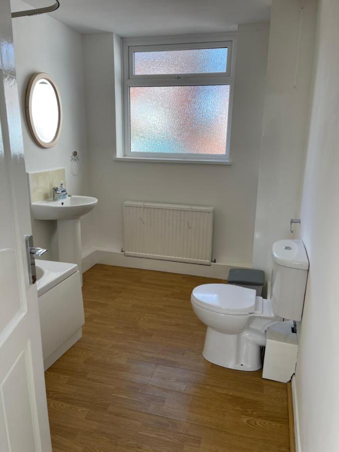 Spacious, Sleeps 17, 3 Bathrooms, Parking, Мансфилд Екстериор снимка