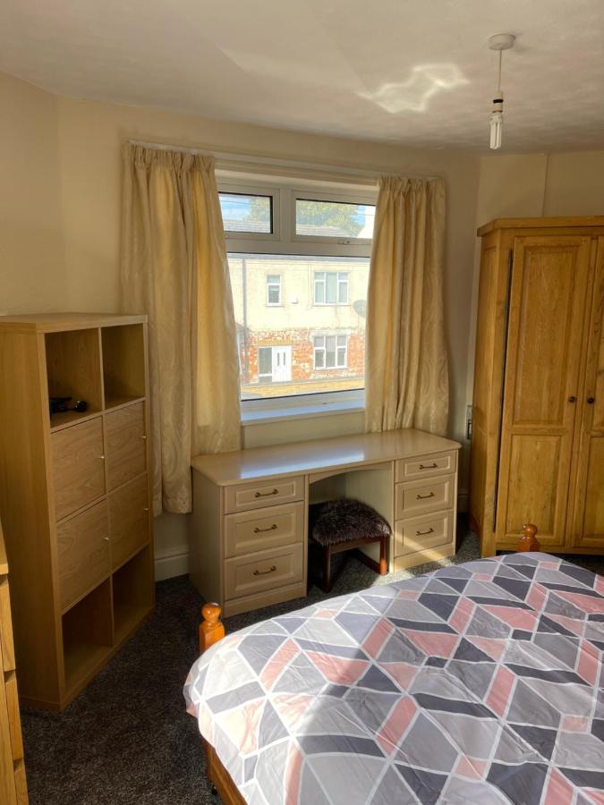 Spacious, Sleeps 17, 3 Bathrooms, Parking, Мансфилд Екстериор снимка